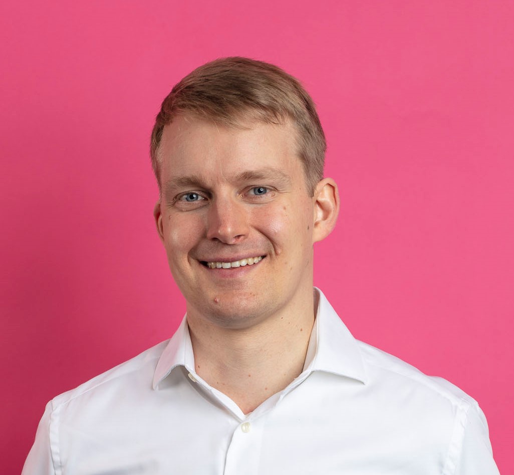 Erno Savela, Professio