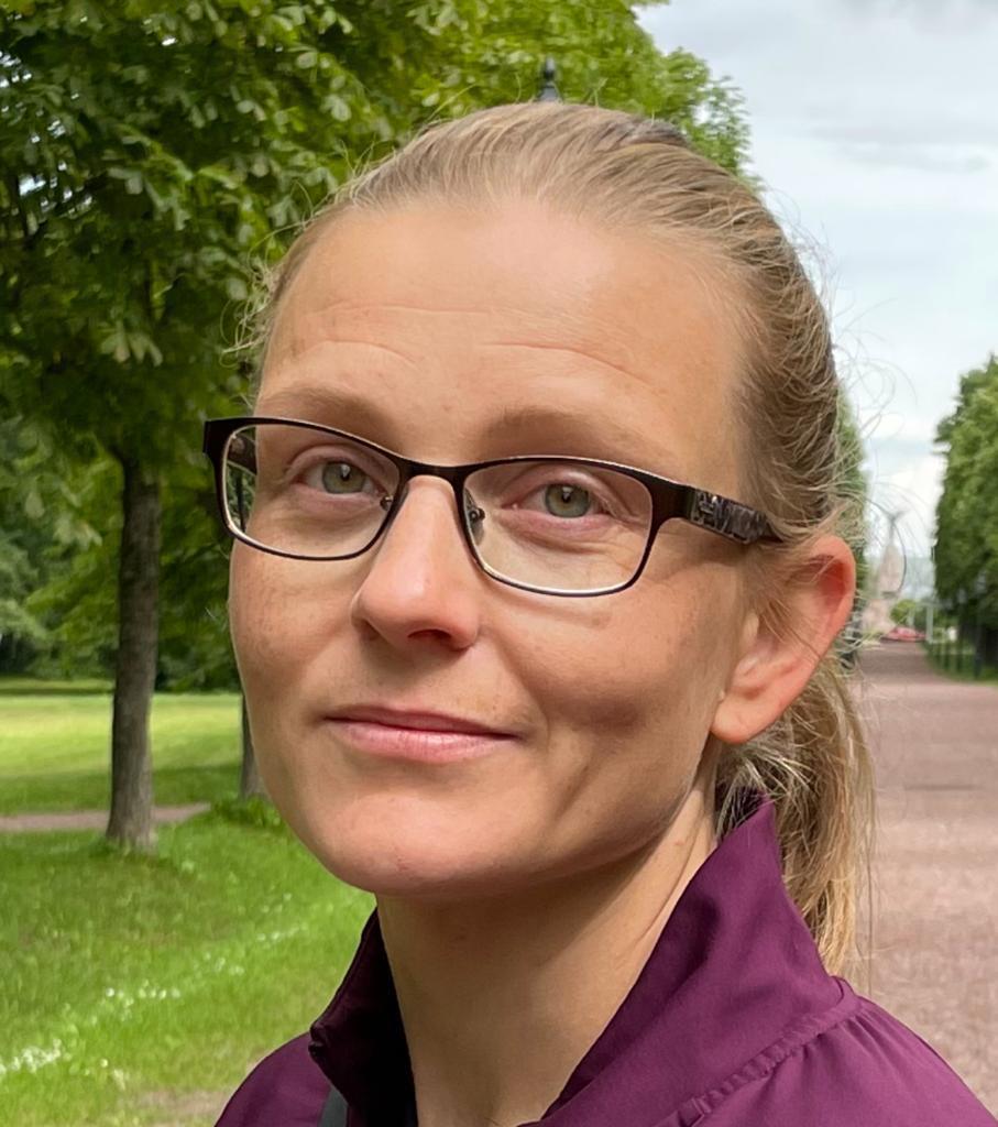Katri Leinonen, Professio